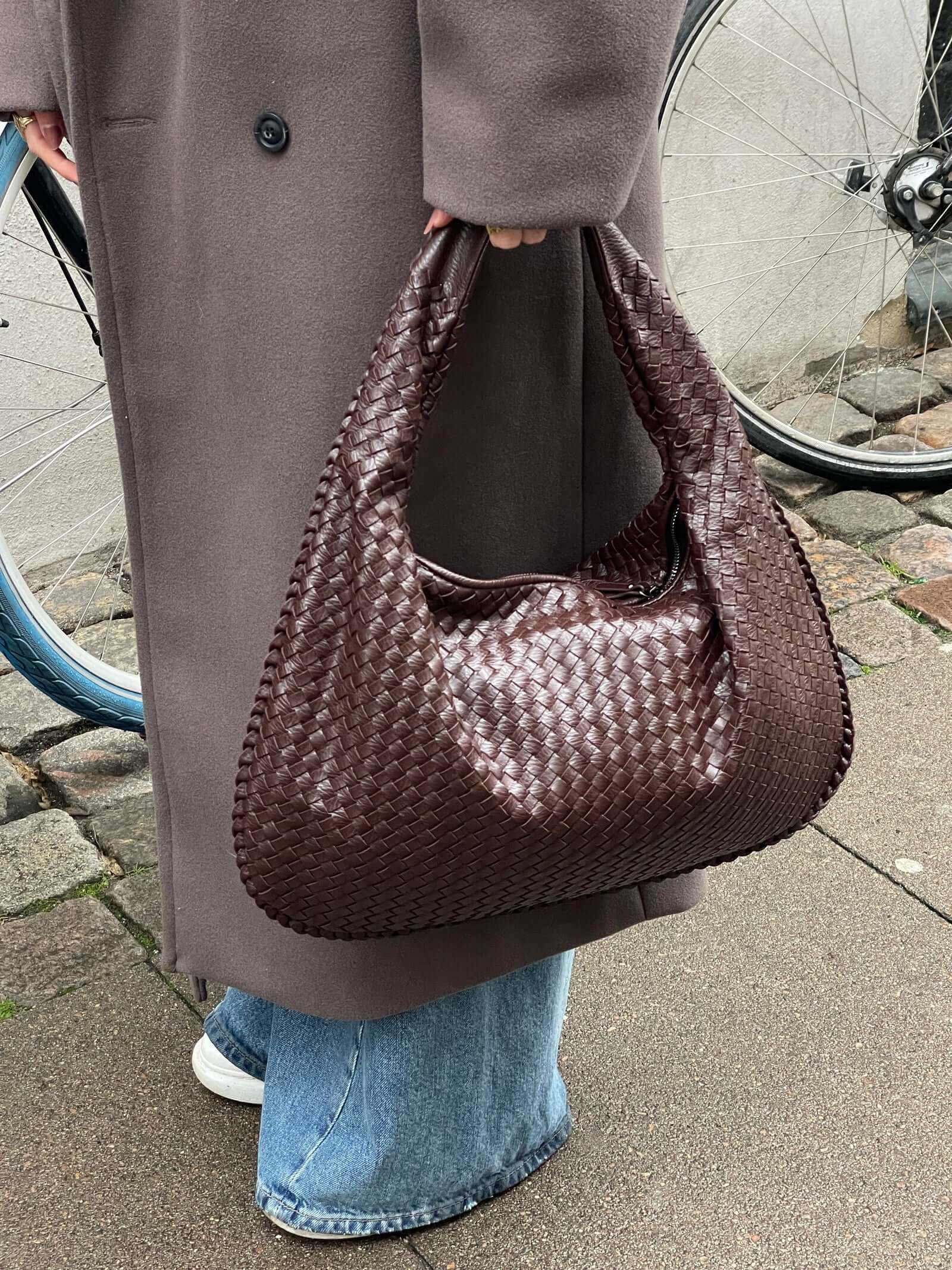 Amara Shoulder Bag